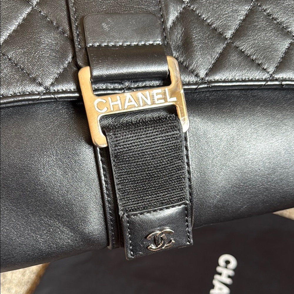 CHANEL Quilted Black Leather Clutch Wristlet - Picture 6 of 10